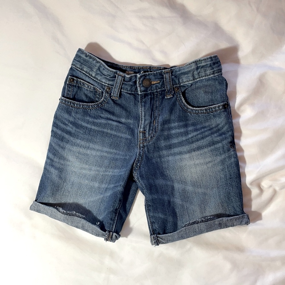 Cat & Jack boy’s skinny  denim shorts